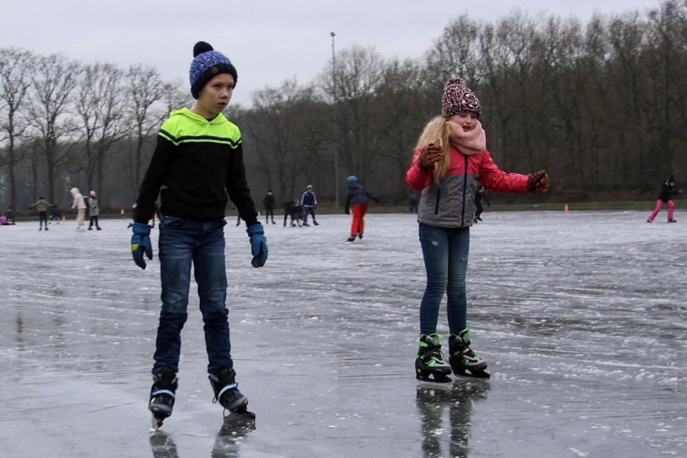 240111 SintNyk ijsbaan schaatsplezier c YvonneBijma 37  1000